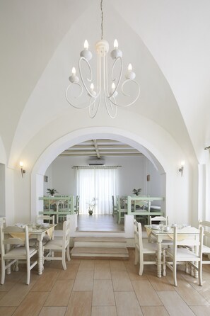 Food court - Nissos Thira Hotel (Santorini)