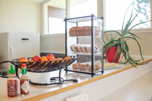 Free daily full breakfast - Silver Ridge Lodge (Salida)