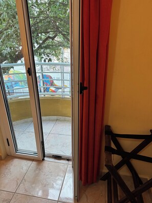 1 dormitorio, ropa de cama de alta calidad, caja fuerte