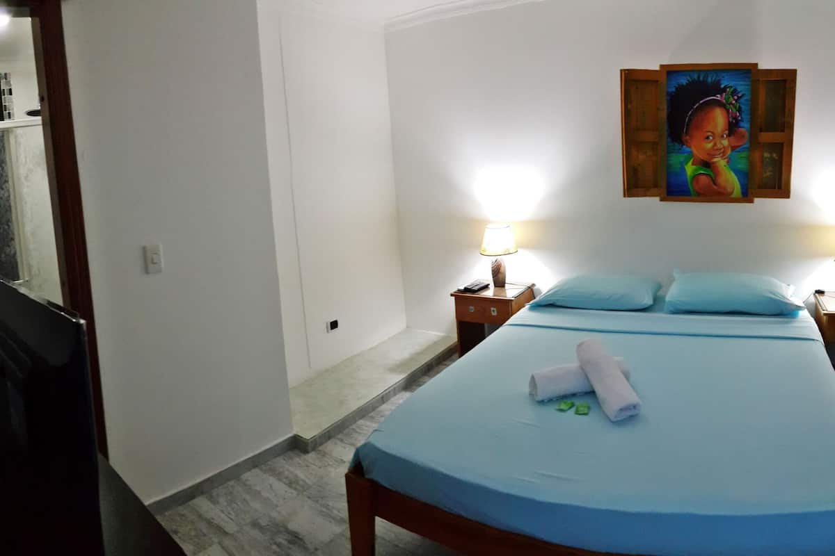 Superior Room, Private Bathroom (Balcony) | Egyptian cotton sheets, hypo-allergenic bedding, in-room safe