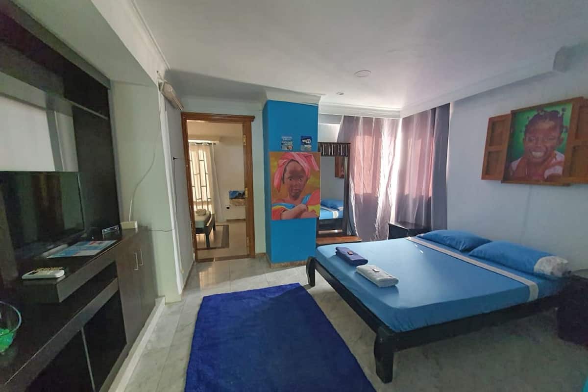 Quadruple Room, Private Bathroom, City View | Egyptian cotton sheets, hypo-allergenic bedding, in-room safe