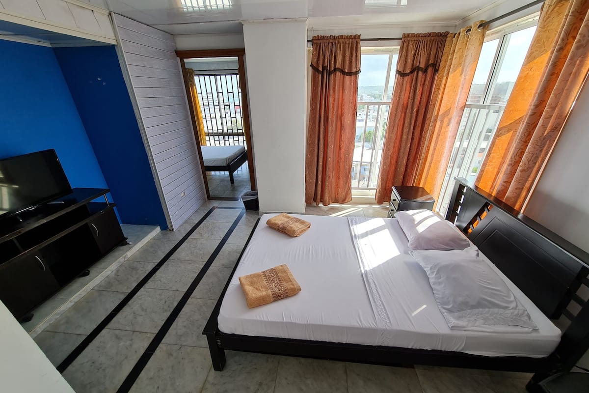 Superior Room, Private Bathroom, City View | Egyptian cotton sheets, hypo-allergenic bedding, in-room safe