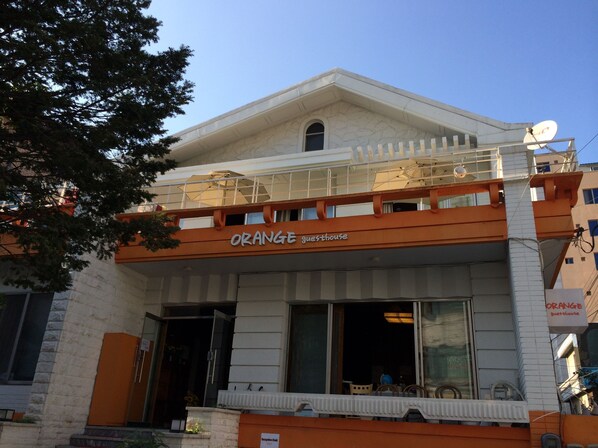 Exterior - Hongdae Orange Guesthouse (Seoul)