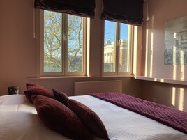 3 habitaciones, ropa de cama de alta calidad y cubrecamas 