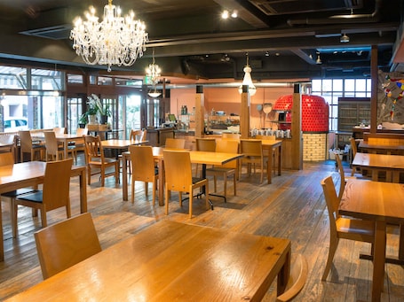 Restaurant. APA Hotel Kochi