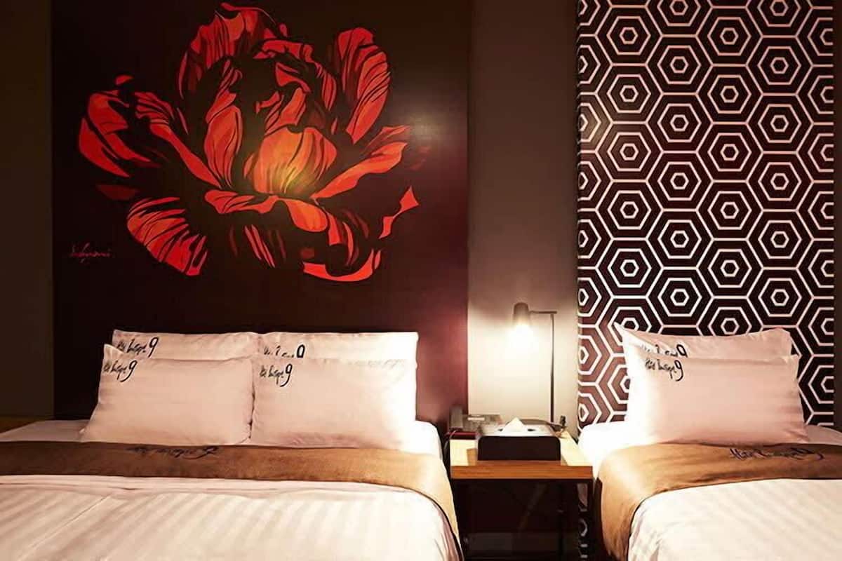 Deluxe Twin Room (bigger than most rooms in seoul)