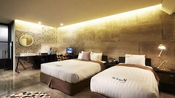 Suite (Flex Billiard) bigger than most rooms in seoul | 1 chambre, articles gratuits dans le mini-bar, ameublement personnalisé