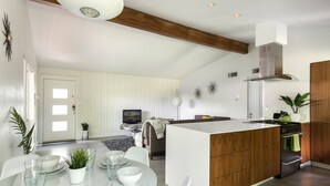 Unclassified image, 3 of 183, button - Travis Heights Modern I (Austin)