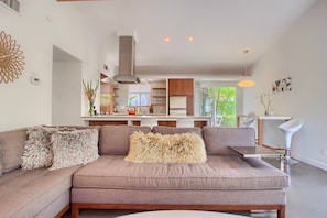 Business Townhome (The Orange Door) | Perincian bahagian dalam