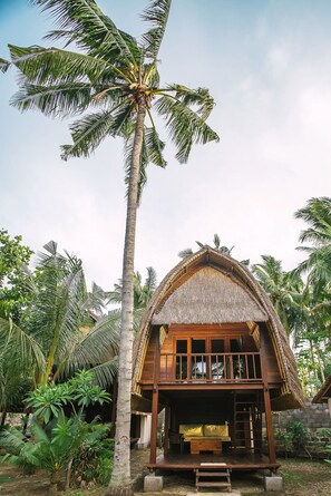 Property grounds - Sukanusa Luxury Huts (Lembongan Island)
