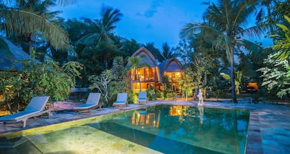 Sukanusa Luxury Huts