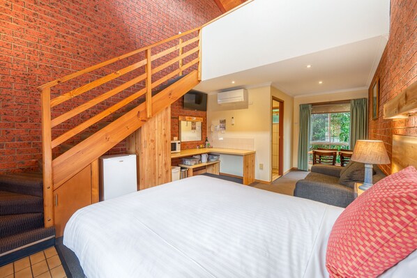 Literie de qualité supérieure, minibar, ameublement personnalisé