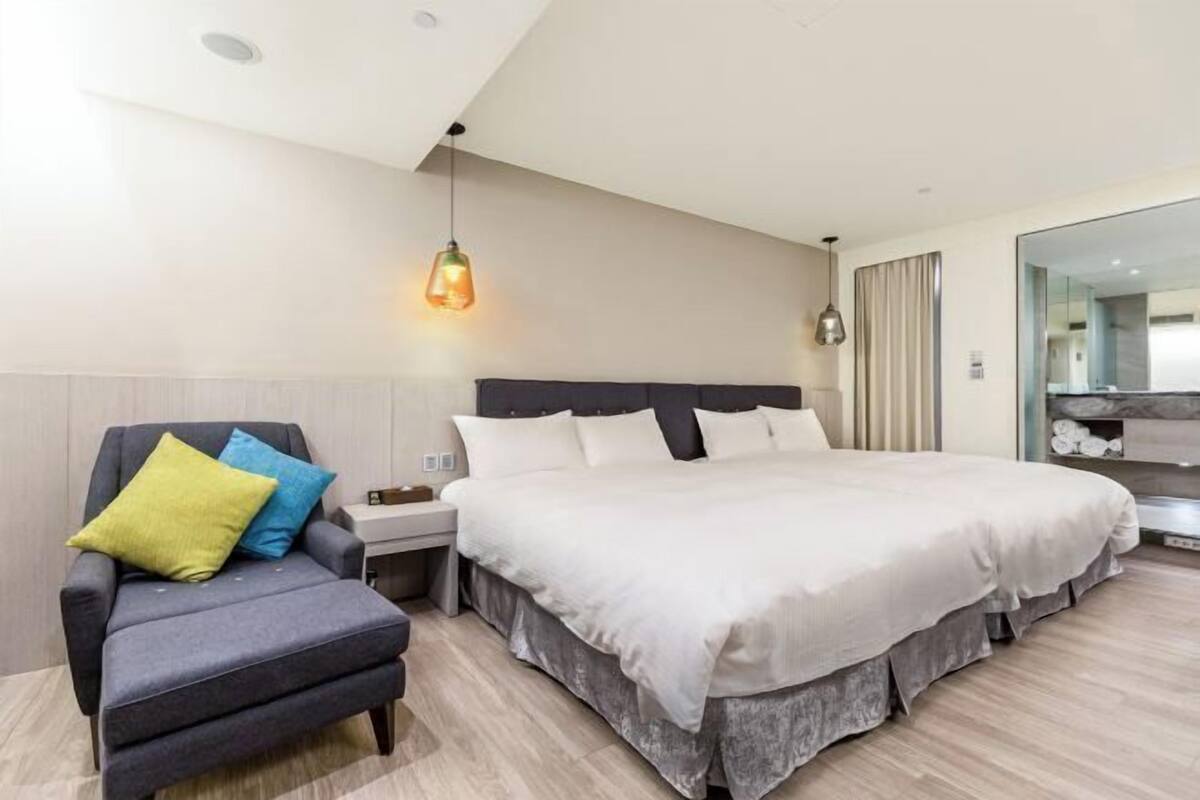 Down duvets, desk, soundproofing, iron/ironing board