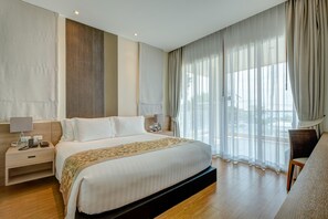 In-room safe, laptop workspace, soundproofing, iron/ironing board - The Pelican Residence & Suite Krabi (Krabi)