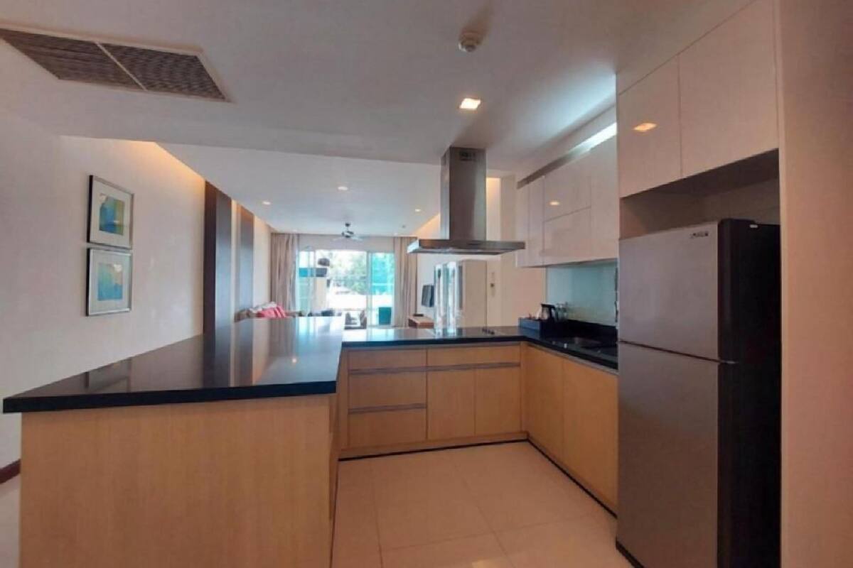 Deluxe 2 Bedroom Garden Pool Suite | Private kitchen