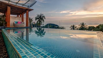 Deluxe 3 Bedroom Pool Suite With Ocean View | View from room