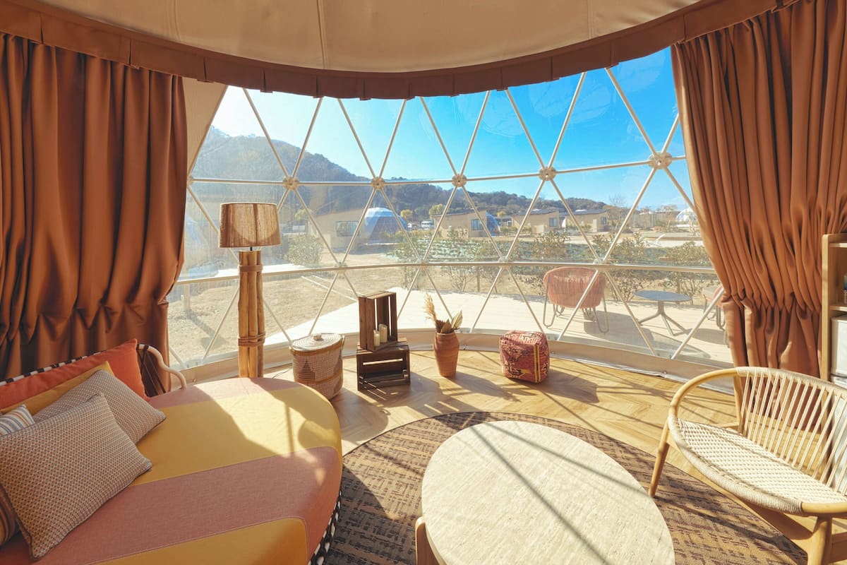 GRAX yard (no bathroom) | In-room safe, desk, free WiFi, bed sheets