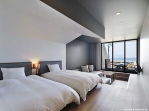 In-room safe, desk, free WiFi, bed sheets - i+Land nagasaki (Nagasaki)