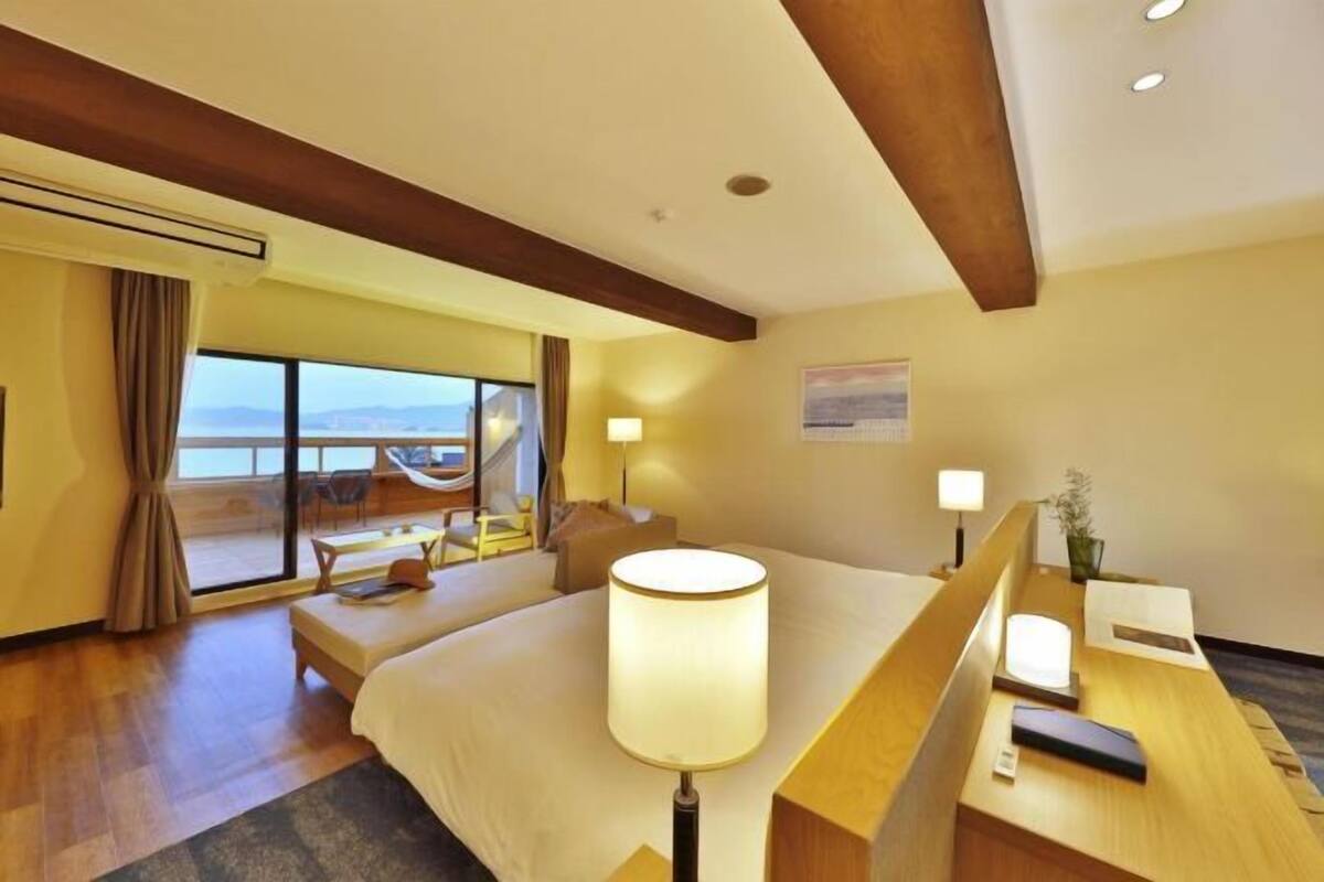 In-room safe, desk, free WiFi, bed sheets