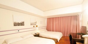 Desk, free WiFi - Fudi hotel (Taichung)