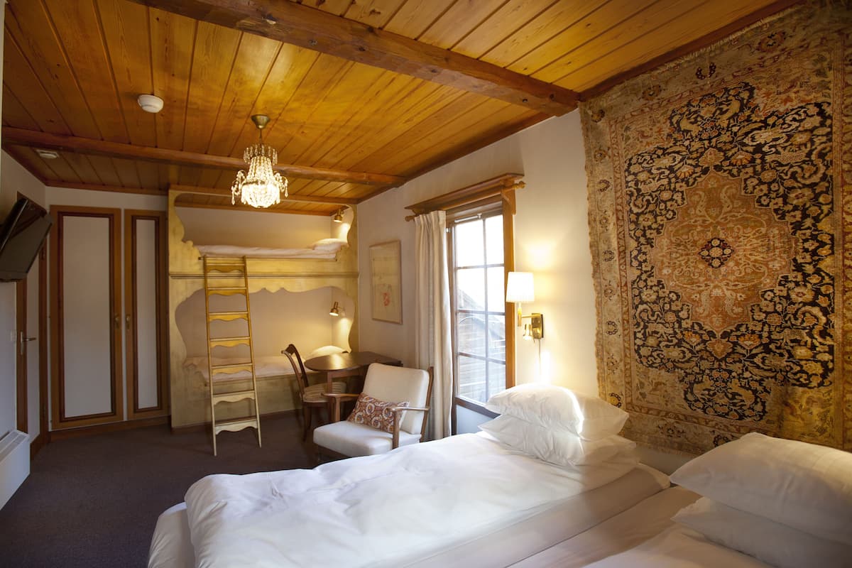 family room | individually decorated, individually furnished, desk, free wifi