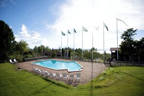 Indoor pool, outdoor pool, pool loungers