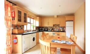 Maison, 3 chambres | Cuisine privée