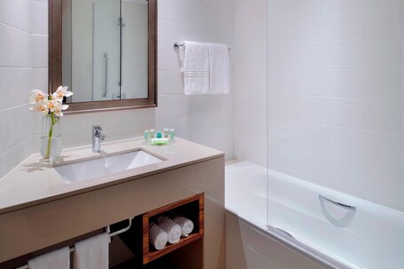 Courtyard by Marriott World Trade Center Abu Dhabi - Image 28