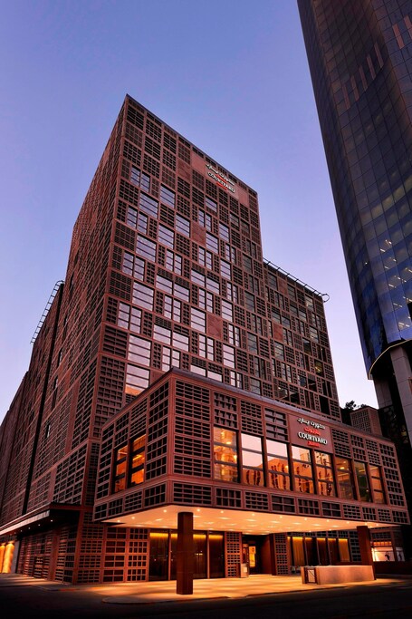 Courtyard by Marriott World Trade Center Abu Dhabi - Image 42