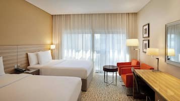 Quarto superior, 2 camas de solteiro, para não fumantes | Camas com colchões pillow-top, frigobar, cofres nos quartos