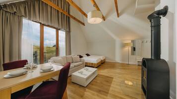 Appartement | Woonruimte | Een 32-inch ledtelevisie met satellietzenders en televisie