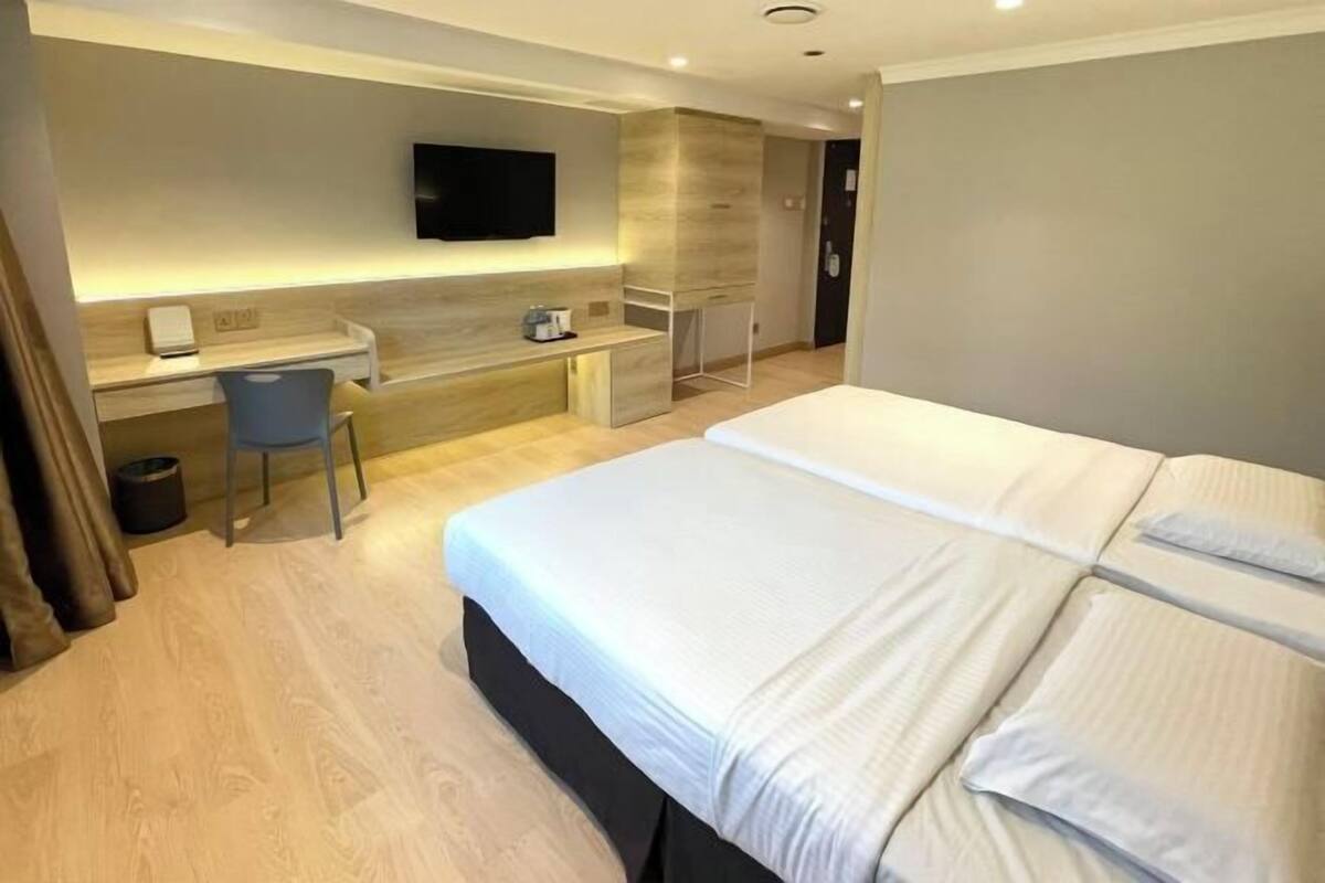 Minibar, in-room safe, laptop workspace, free cots/infant beds