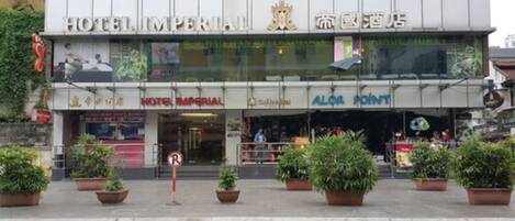 Fachada de la propiedad