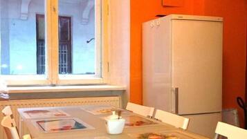 Free daily self-service breakfast