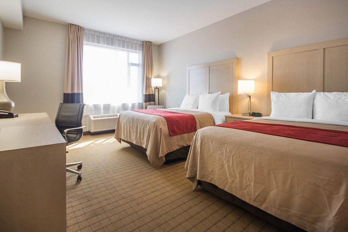 Standard Room, 2 Queen Beds, Non Smoking, Ocean View (No Pets) | Desk, blackout curtains, iron/ironing board, rollaway beds