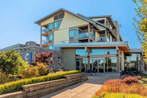 Exterior - Comfort Inn & Suites (Campbell River)