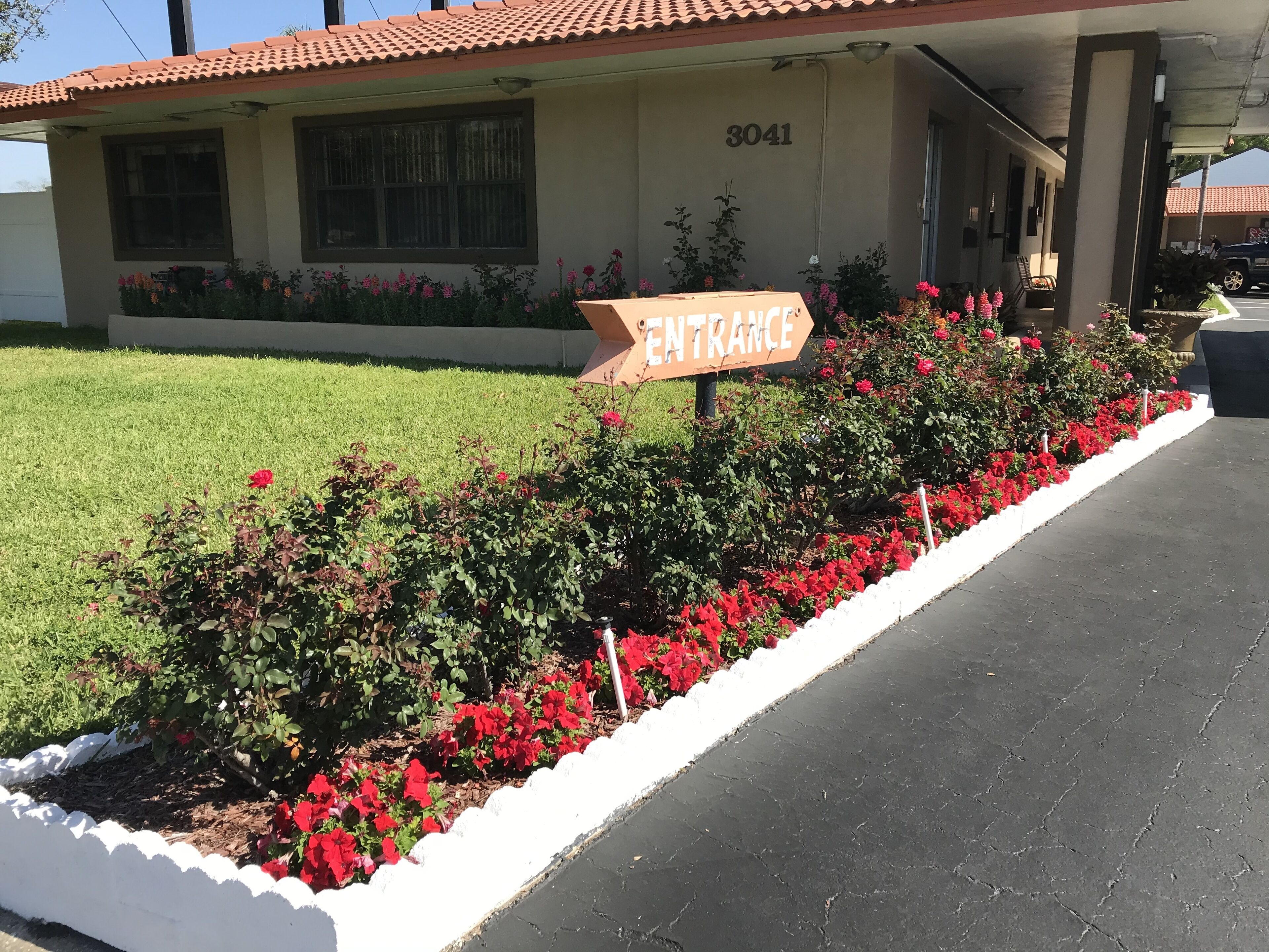 المنشأة من الخارج