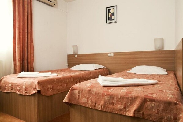 Wheelchair access - Est Hotel Bucharest (Bucharest)