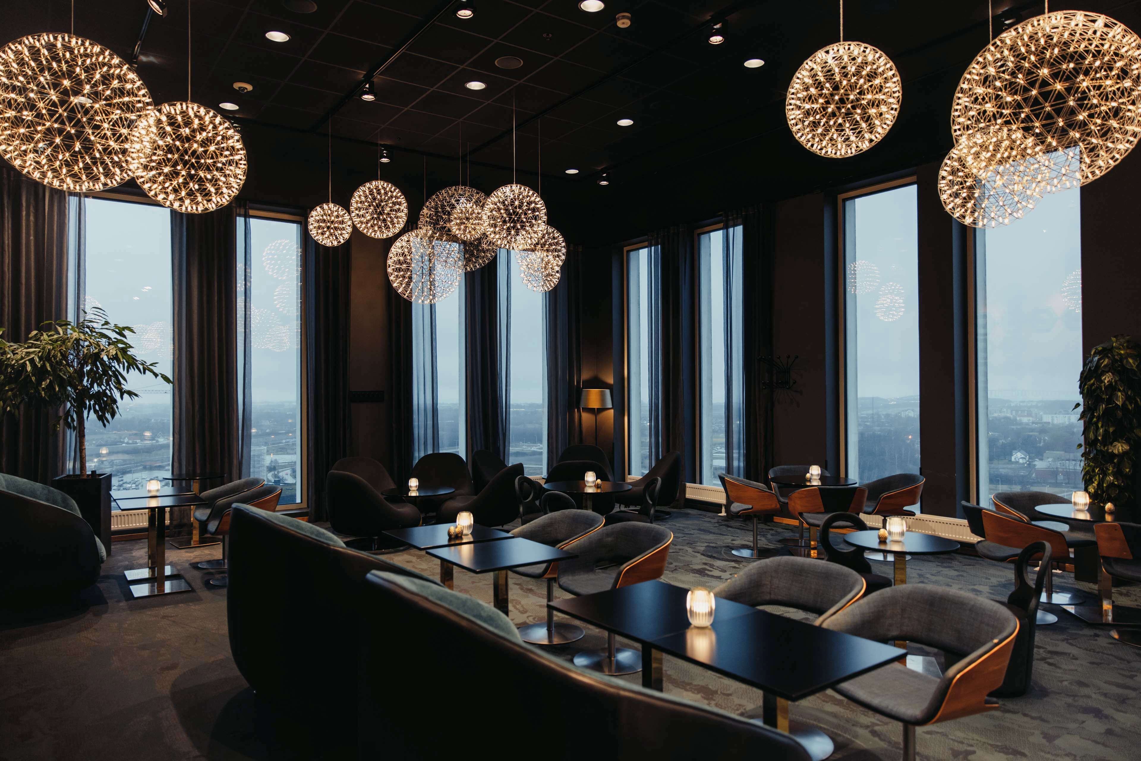 2 개의 바/라운지