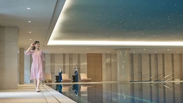 2 indoor pools