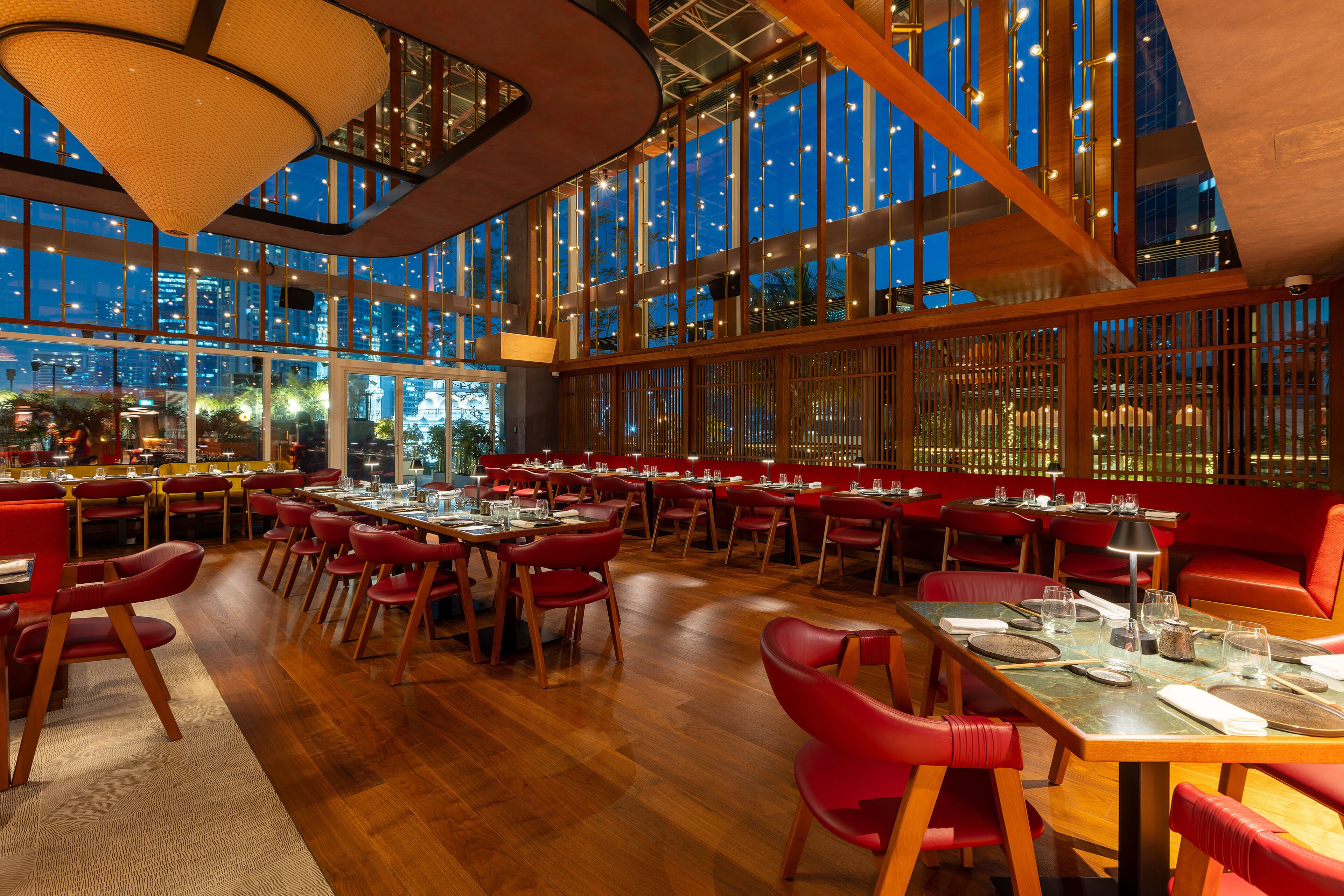 5 restaurants, lunch, dinner, brunch served; indian cuisine