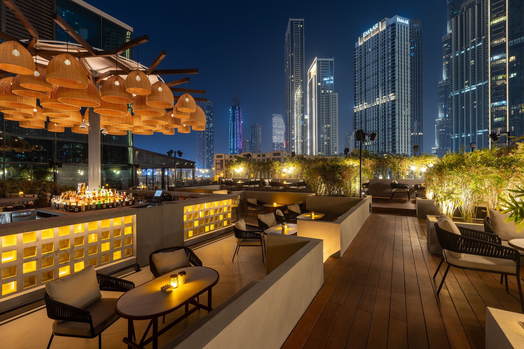 5 restaurants; lunch, dinner and brunch served 