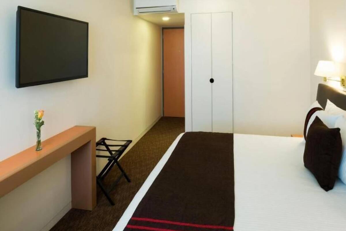 1 bedroom, in-room safe, desk, laptop workspace