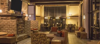 瓦特福市泰迪住宿套房酒店