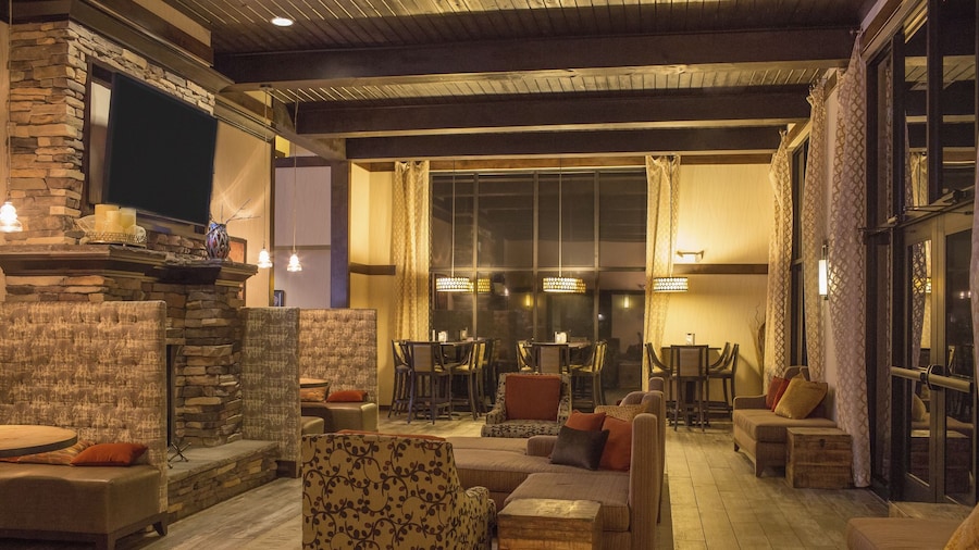 Teddy's Residential Suites Watford City