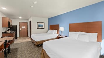 20 makuuhuonetta, ylelliset vuodevaatteet, pillowtop-patjalliset sängyt