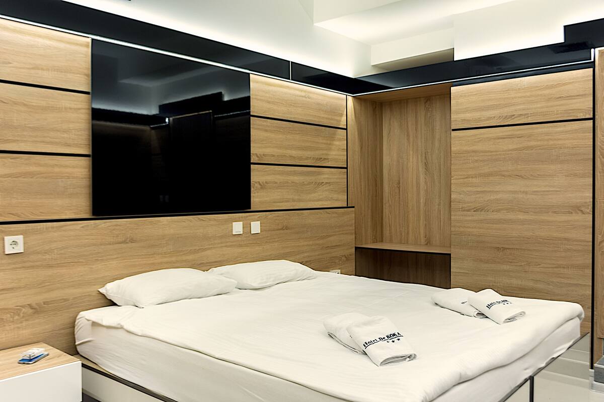 Economy Double Room (Without Window) | Frette Italian sheets, premium bedding, memory-foam beds, minibar