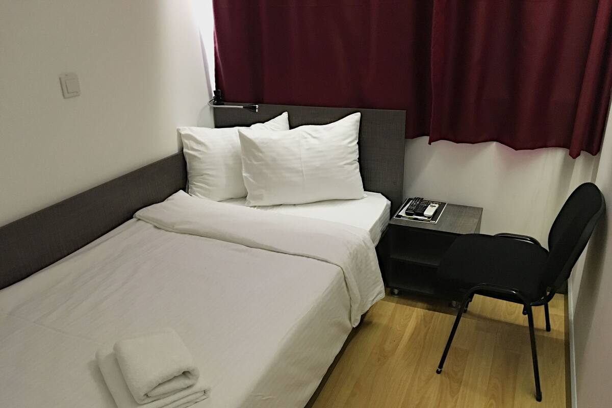 Standard Single Room | Frette Italian sheets, premium bedding, memory-foam beds, minibar