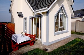 Terrace/patio - Grange Cove Holiday Homes (Rosslare)