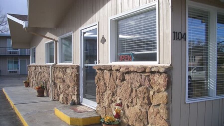 Laramie Valley Inn